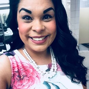 Meet your Posher, Angela